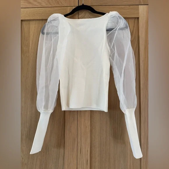 Chic White Sheer Sleeve Blouse - Picture 3 of 4